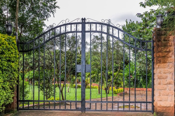 Swing Gate vs Sliding Gate
